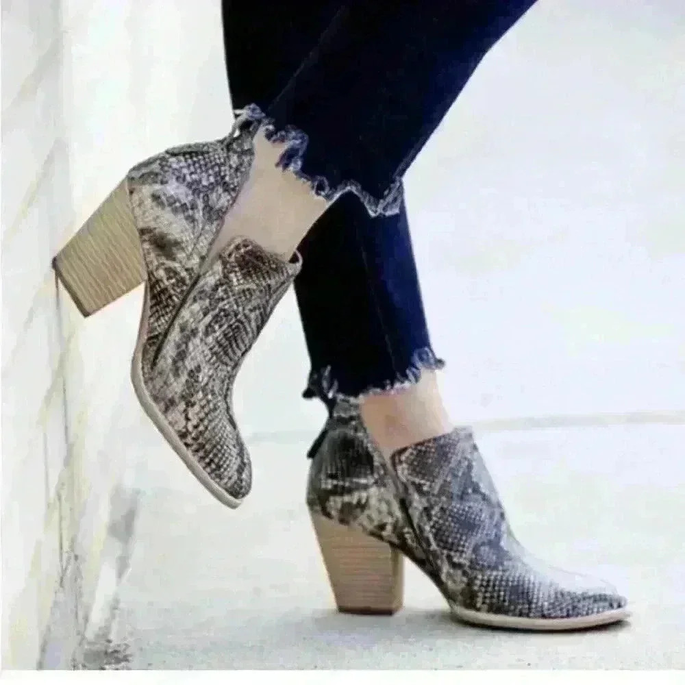 Jeffrey Campbell rosalee snakeskin bootie size 6.5